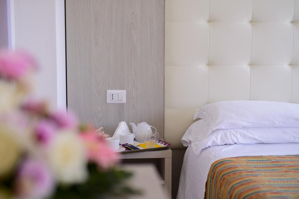 Hotel Suisse Milano Marittima Room photo