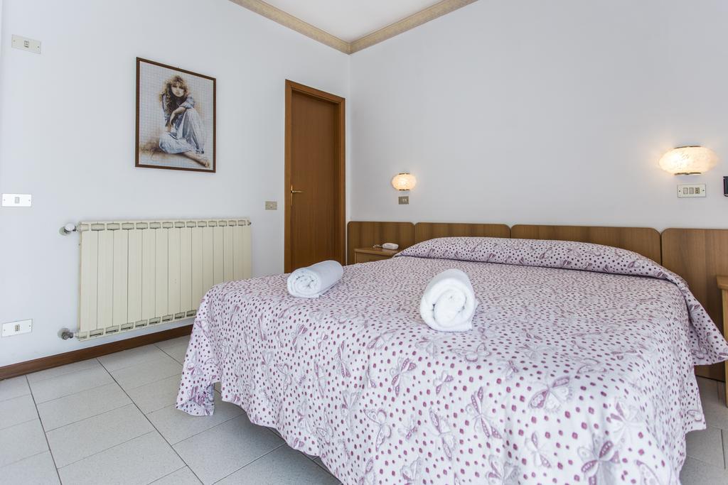 Hotel Suisse Milano Marittima Exterior photo