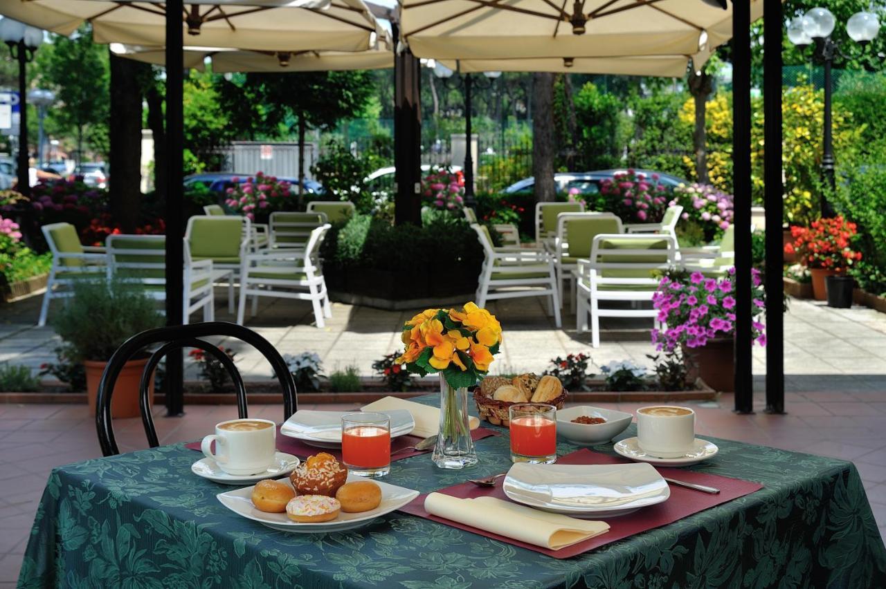 Hotel Suisse Milano Marittima Exterior photo