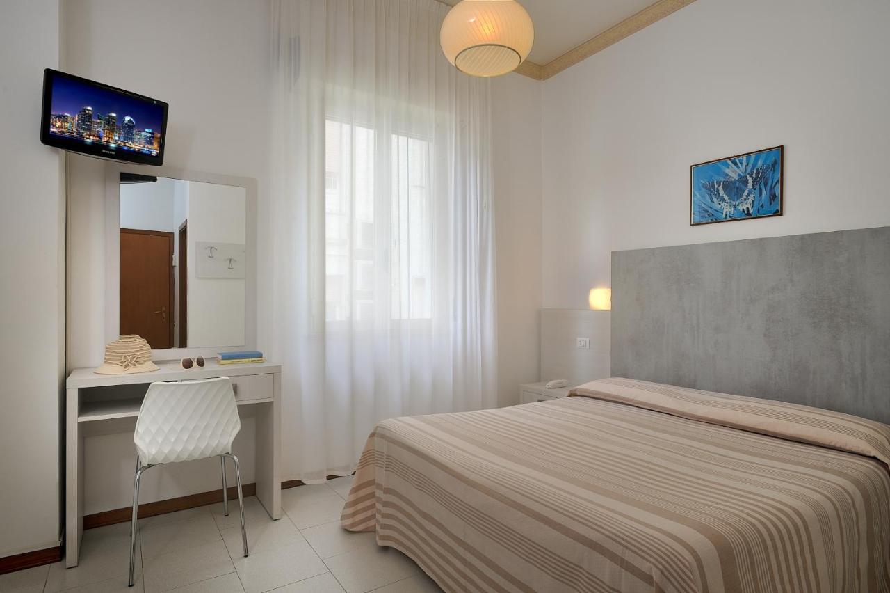 Hotel Suisse Milano Marittima Exterior photo