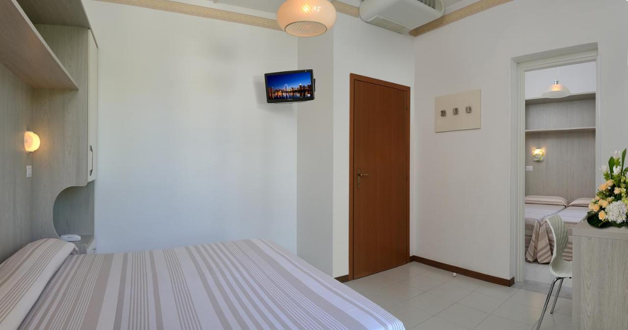 Hotel Suisse Milano Marittima Exterior photo