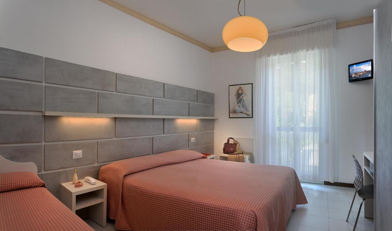 Hotel Suisse Milano Marittima Exterior photo